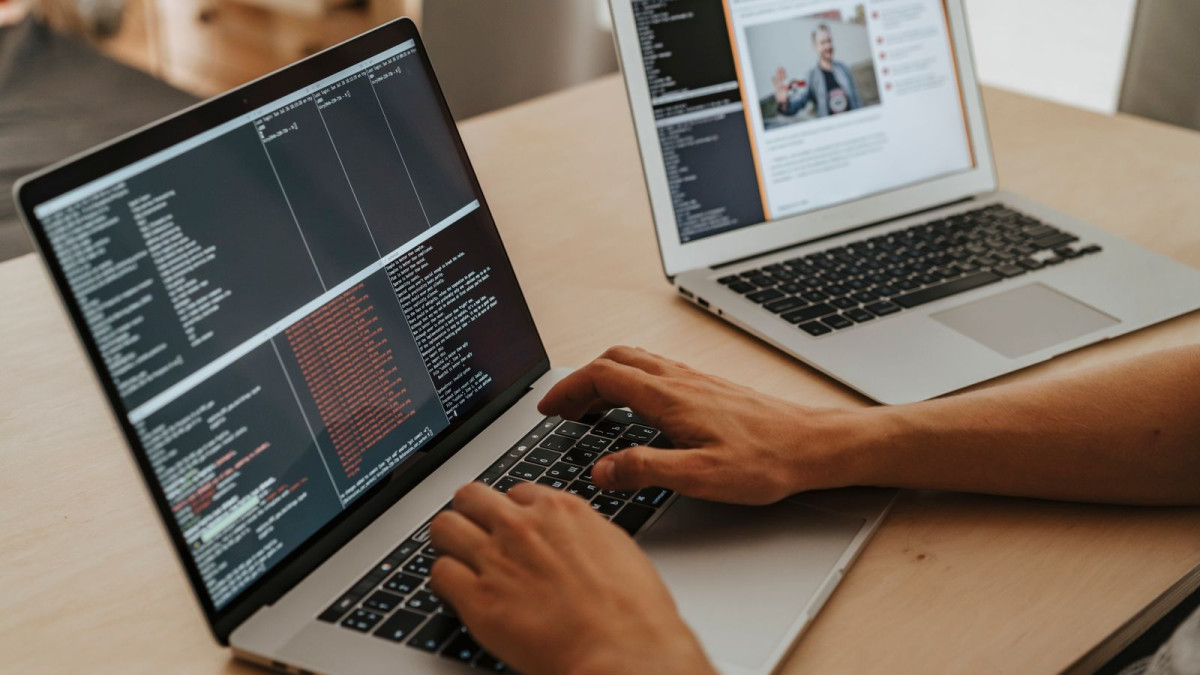 Logistics Software Development for 3PL and Fleets